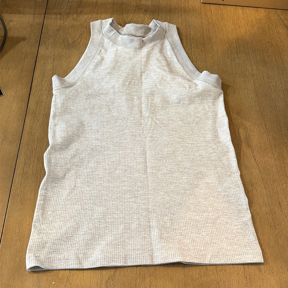 Athleta work out tank, Size Medium Grey